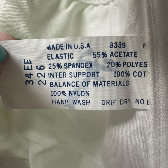 Figuerettes USA made 1960s Lace Bullet Bra 34 EE – Unworn vintage deadstock - Picture 2 of 4